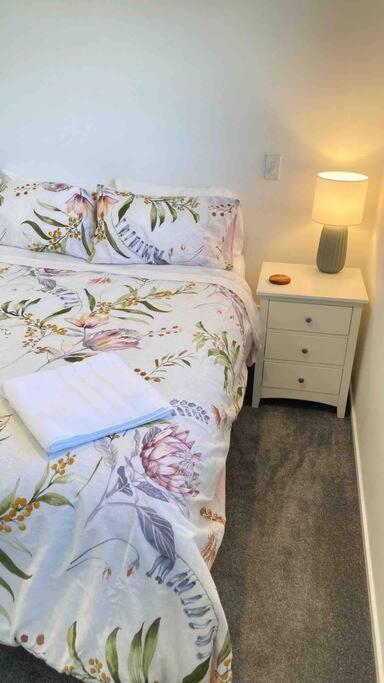 Cheerful 2 Bedroom Townhouse In Addington! Christchurch Kültér fotó