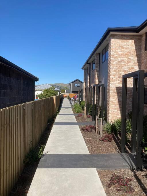 Cheerful 2 Bedroom Townhouse In Addington! Christchurch Kültér fotó