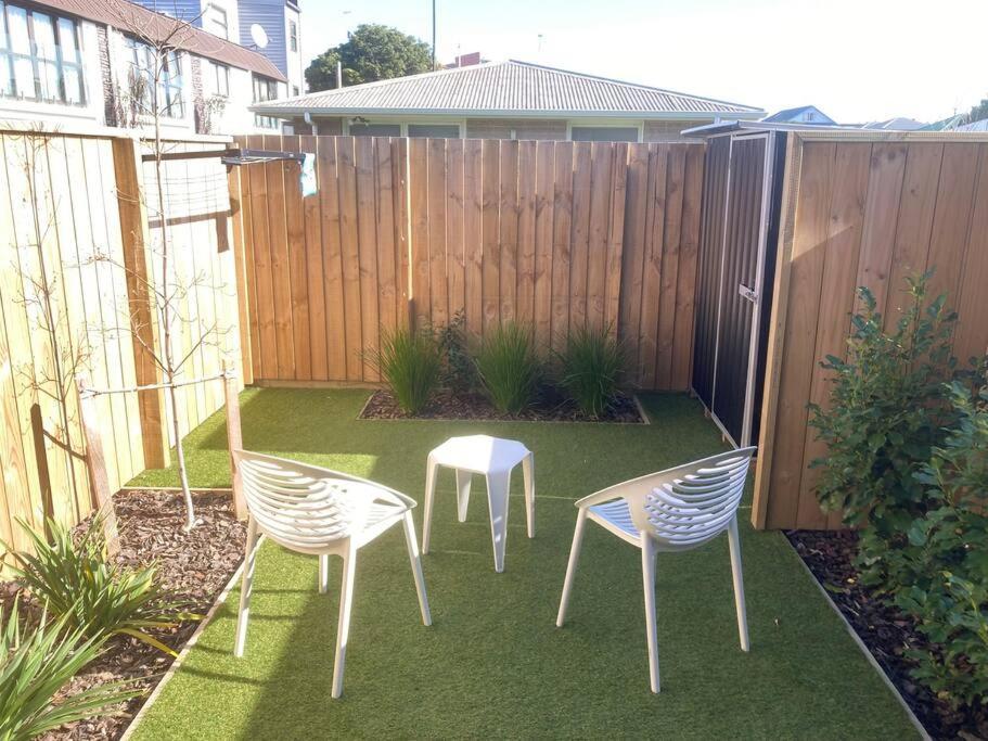 Cheerful 2 Bedroom Townhouse In Addington! Christchurch Kültér fotó