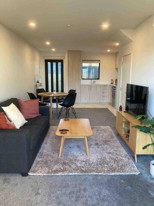 Cheerful 2 Bedroom Townhouse In Addington! Christchurch Kültér fotó